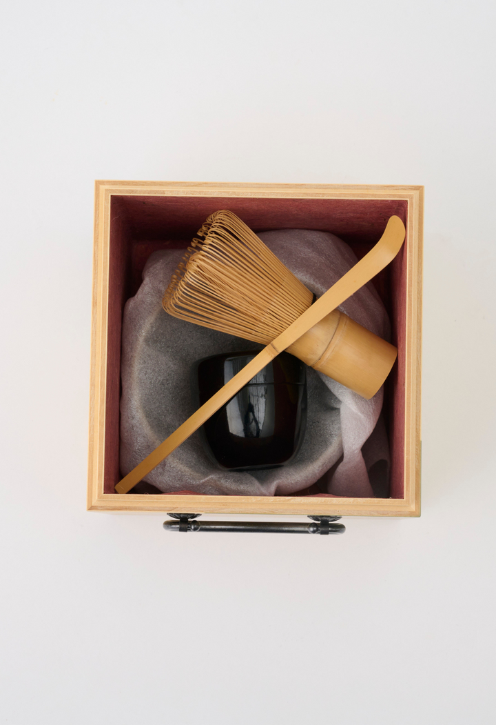 IPPUKUBOX – A Personal Tea Ceremony Set