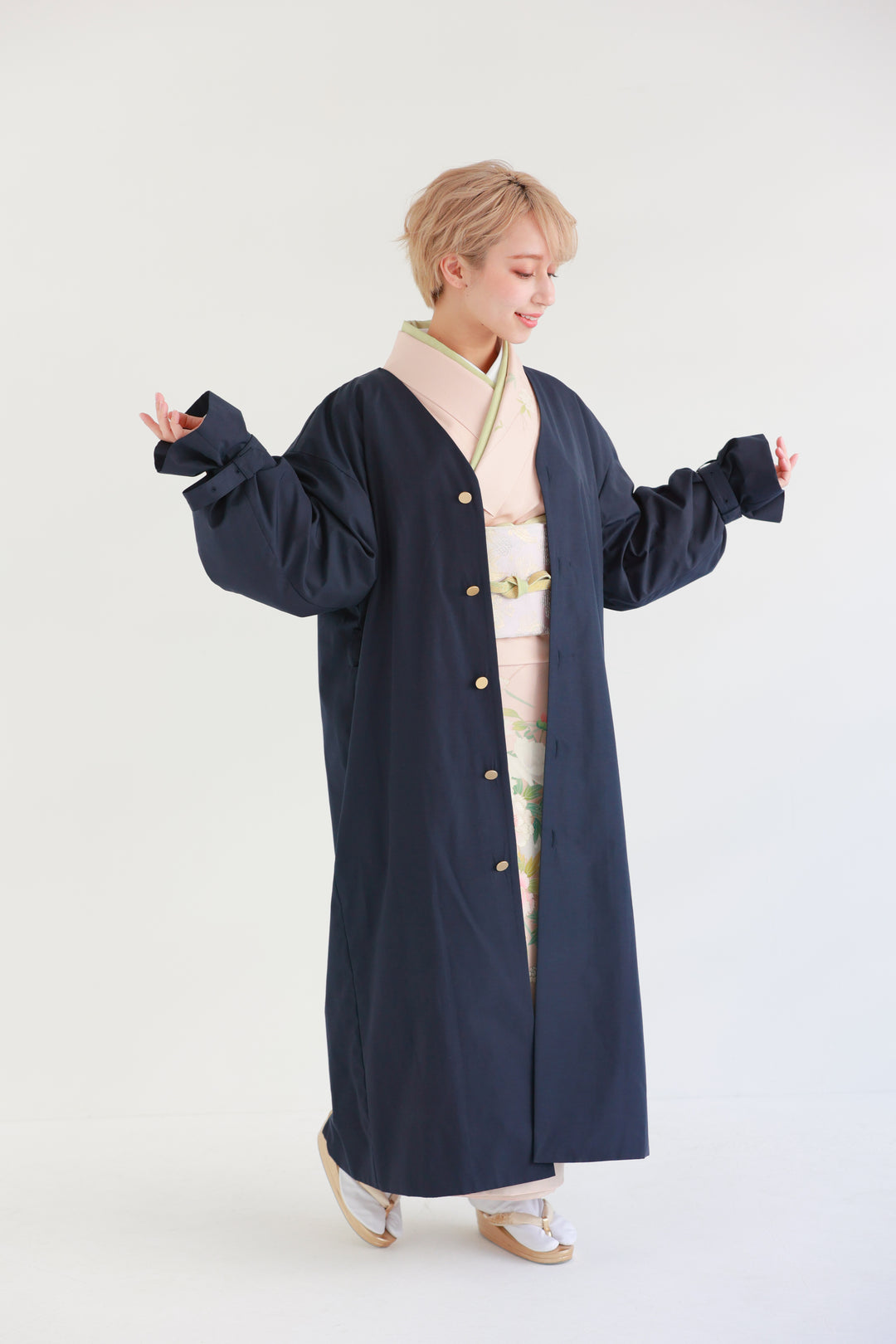 Kimono-Compatible Raincoat